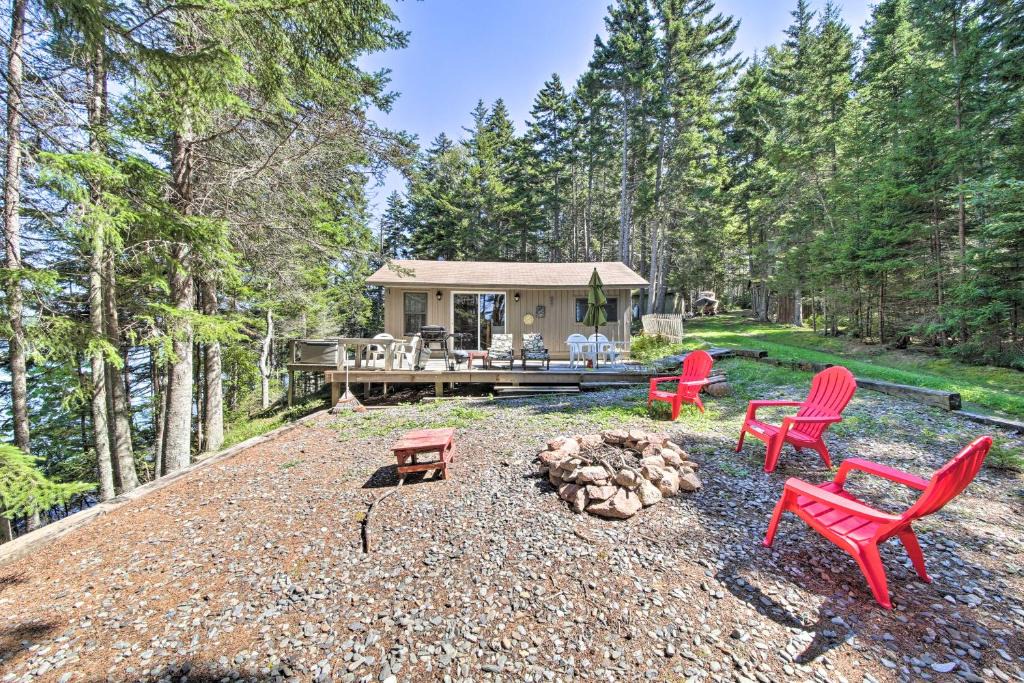 Stonington House | Cozy Cottage on Cat Cove with Wraparound Deck!