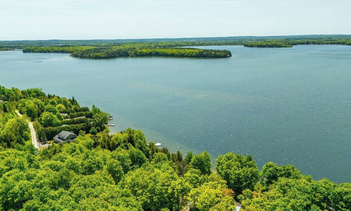 Grey Highlands Cottage | Cozy Cottage on Lake Eugenia in Beaver Valley
