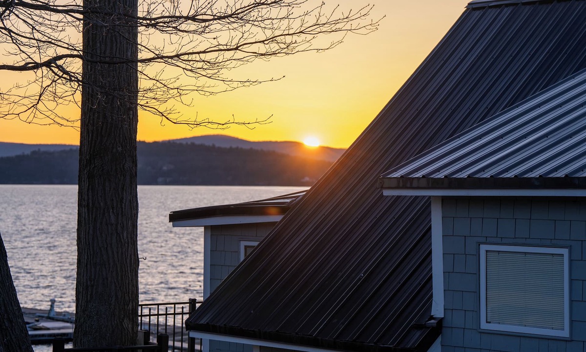 Malletts Bay Cottage | Cozy Cottage on Lake Champlain with Incredible Views and Outdoor Space!