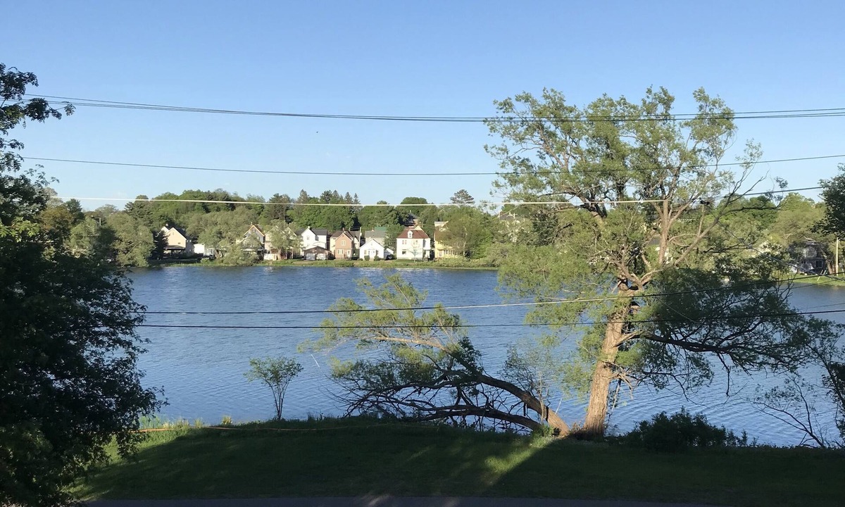 Ishpeming House | Cozy cottage on Lake Bancroft in Ishpeming, Mi