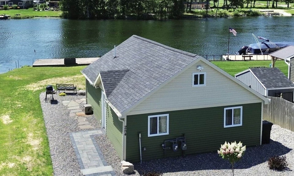 Town of Hastings House | Cozy Cottage on Oneida River