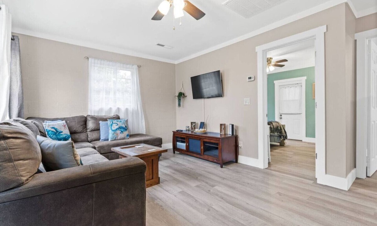 Tranquil Harbour Cottage | Cozy Cottage Walking Distance to the Beach With Coffee Bar