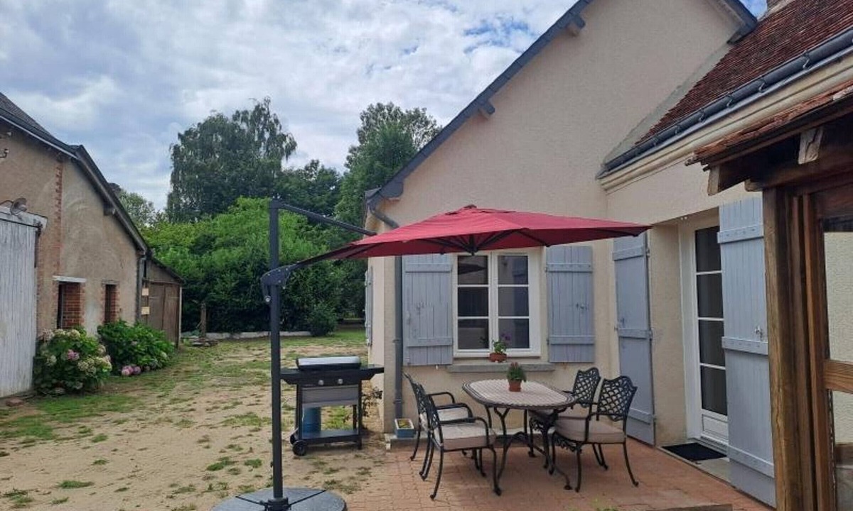 Poce-sur-Cisse Cottage | Cozy cottage with enclosed garden in Pocé-sur-Cisse