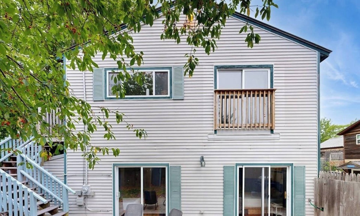 Bar Harbor Hotel | Cozy cottage with fast WiFi & full kitchen - 1 mile to downtown & next to Acadia