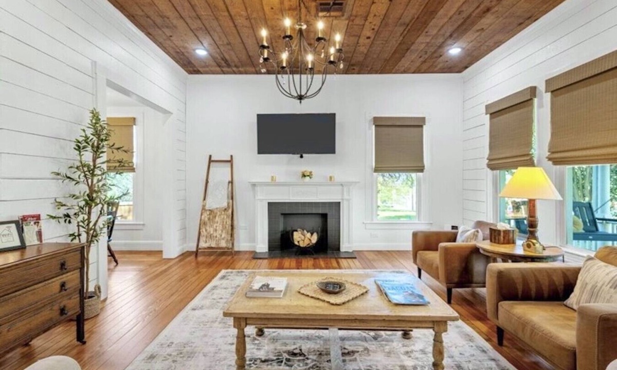Brazos House | Cozy Cottage with Yard Near the Silos