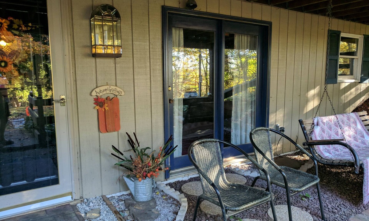 Whitney Point Bed & Breakfast | Cozy Country Private Apartment