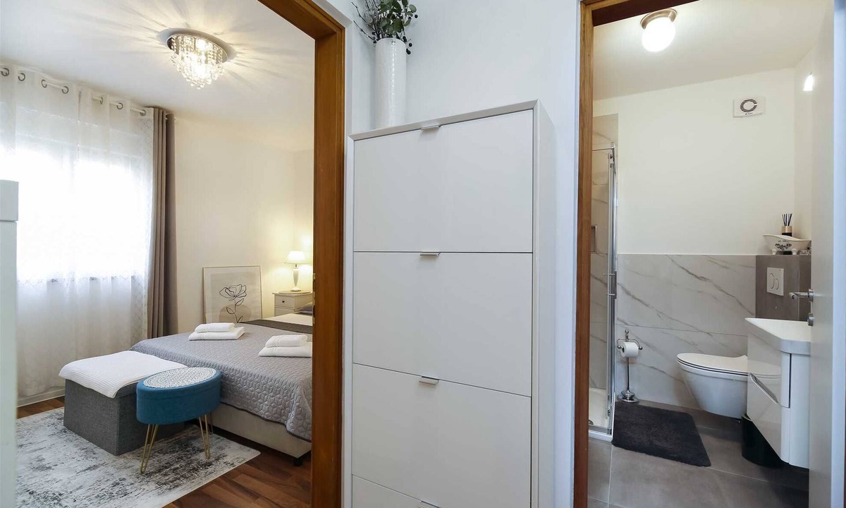 Jadreski Apartment | Cozy Couple's Getaway: 1-Bed 1-Bath Apartment with Parking