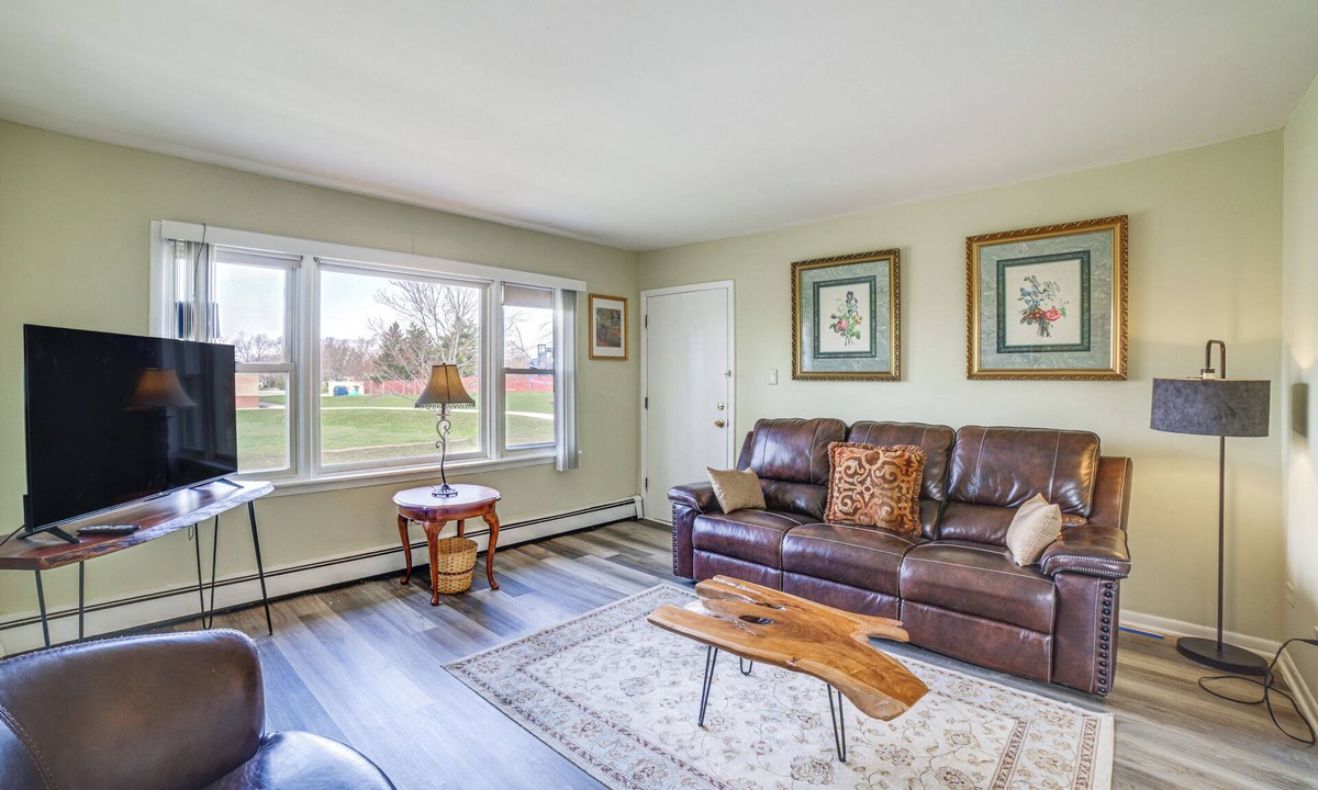 Homewood Condo | Cozy Couples Escape in Homewood: Pets Welcome!