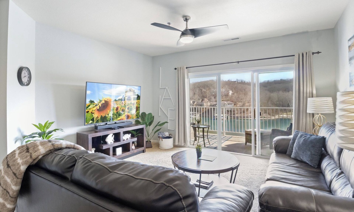 Camdenton Condo | Cozy Cove/Near Ozark Amphitheater