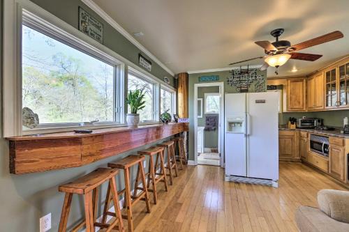 Thomaston House | Cozy Creekside Cabin with Grill Fish and Explore!