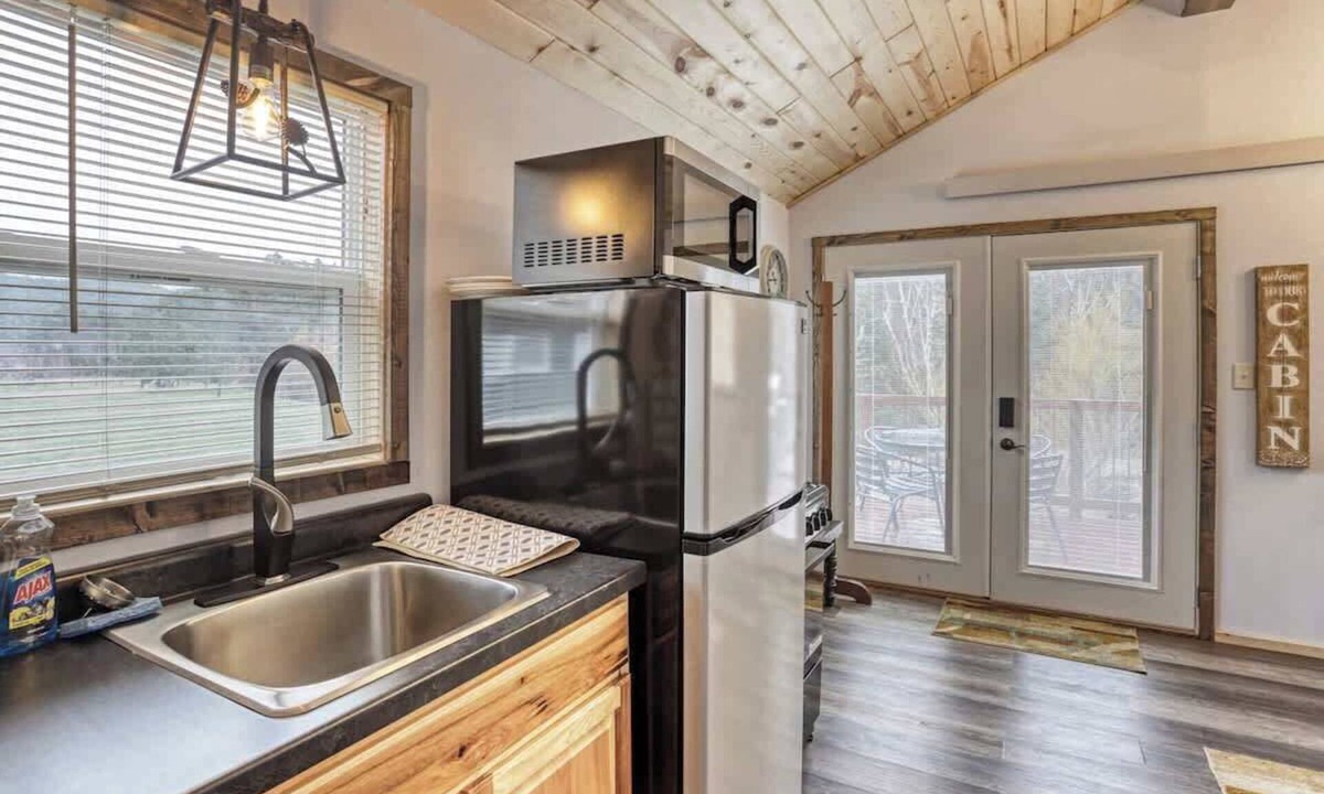 Keystone Cabin | Cozy Creekside Retreat