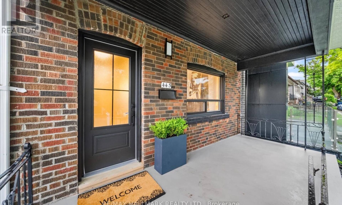 Oakwood Village House | Cozy detached House In Midtown Toronto,!