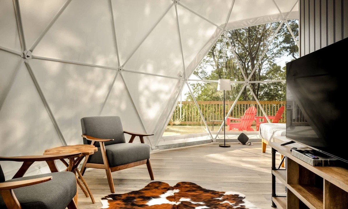 Capon Bridge Apartment | Cozy dome w/hot tub, fire pit & views