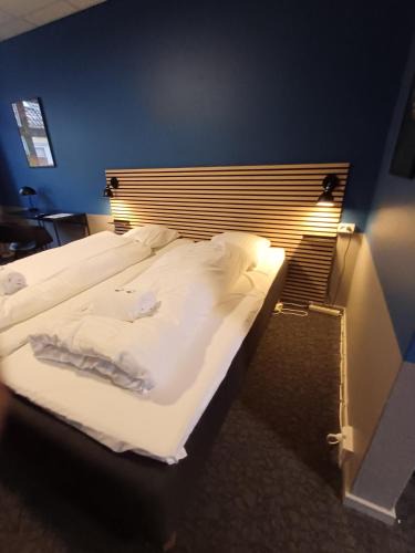 Sæby Hotel | Cozy Double Room 3 on pedestrian street Saeby