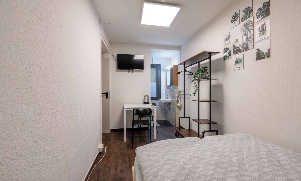 Kriens Apartment | Cozy Double Room near Mount Pilatus – Lucerne Stay