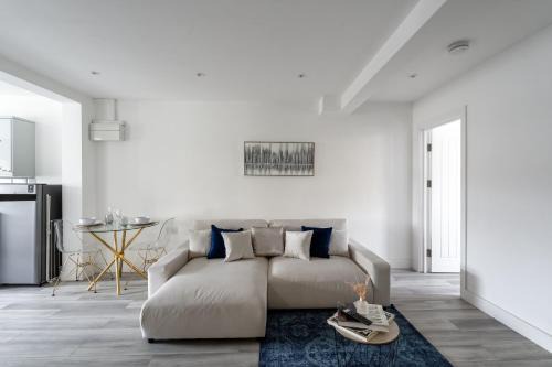 Rochester East Ward Apartment | Cozy Downtown Apartment