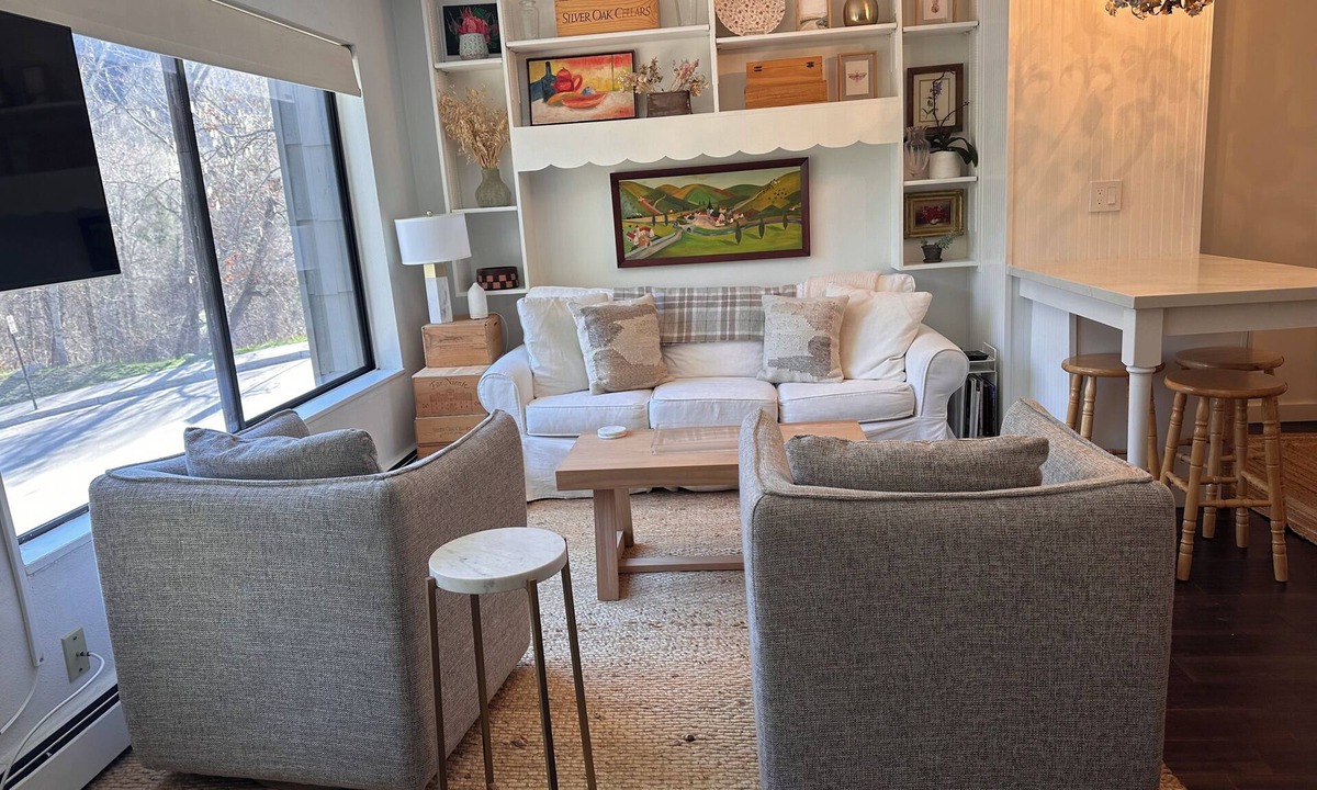 Downtown Apartment | Cozy Downtown Aspen Studio