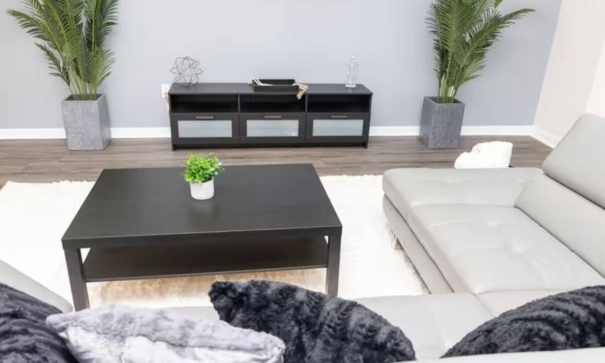 Wholesale District Apartment | Cozy Downtown Gem