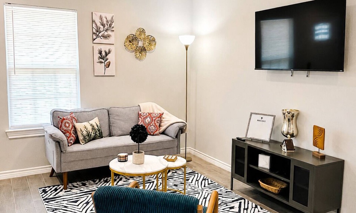 Lufkin House | Cozy Duplex Home near Downtown/Hospital