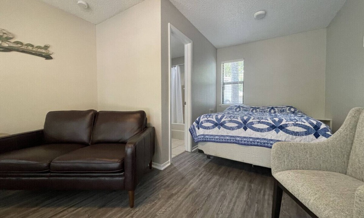 Denison Cabin | Cozy Duplex Style Cabin on Lake Texoma: Cabin 106