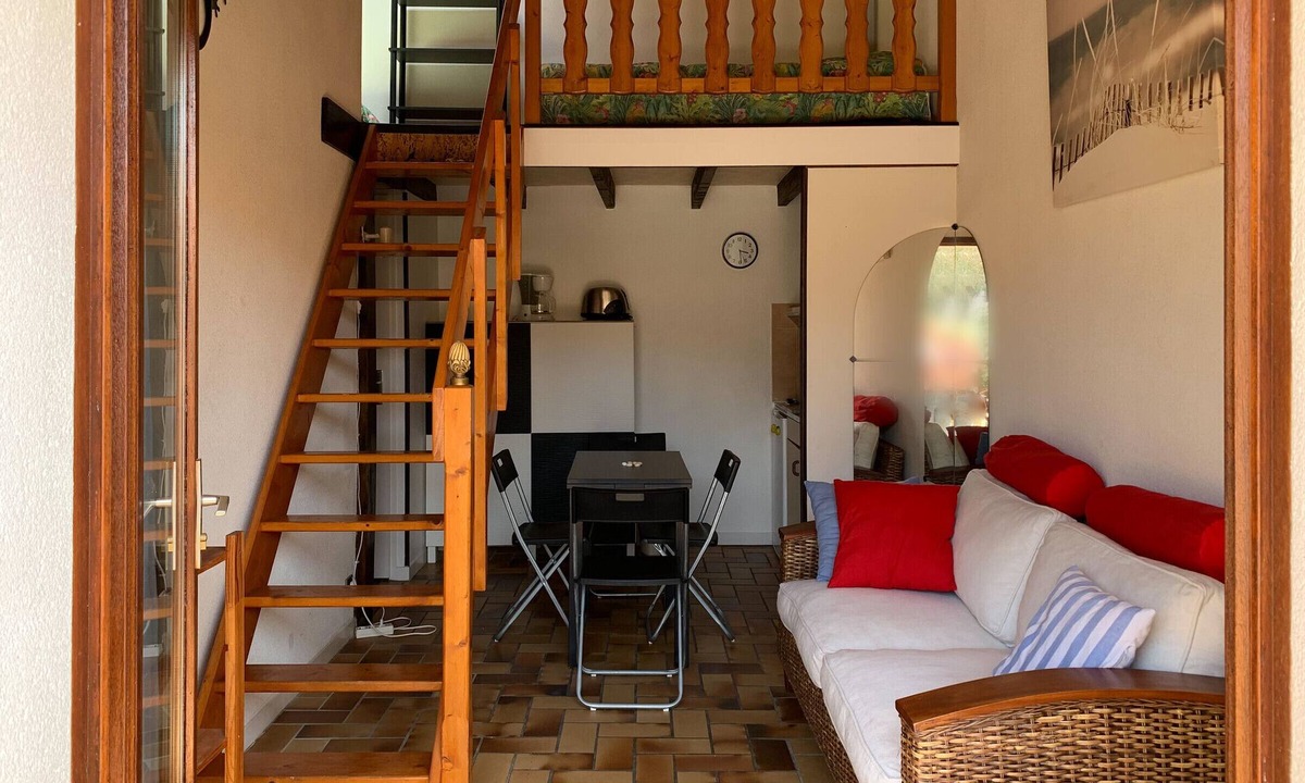 Biscarrosse Plage Apartment | Cozy Duplex with Terrace Steps from Biscarrosse Beach - Cleaning Included