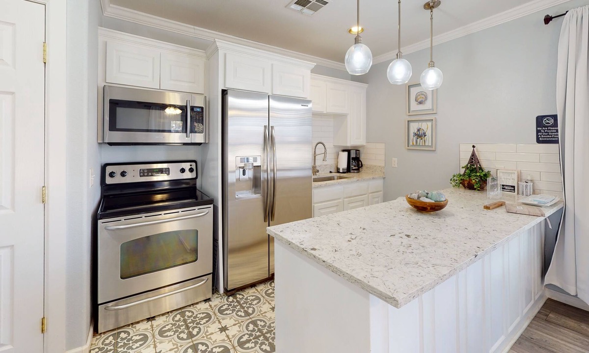 Ardmore House | Cozy family bungalow perfect for a couple or family of four