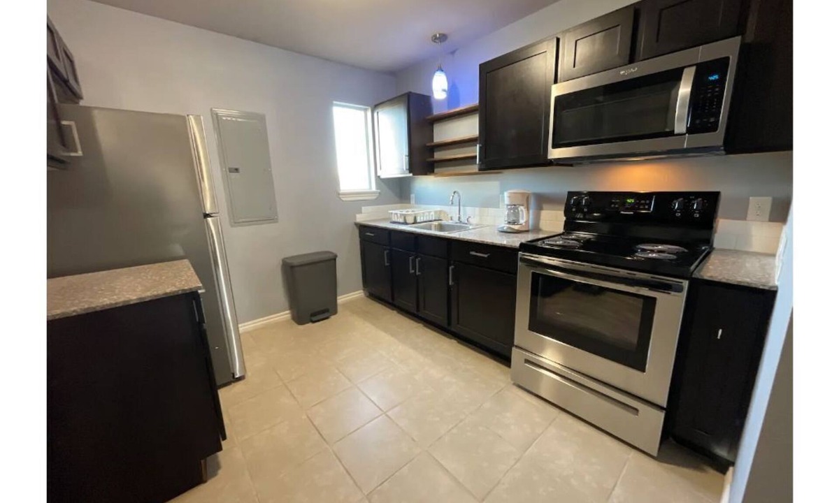 Lawton House | Cozy Family Friendly, Close to Fort Sill/Hospital