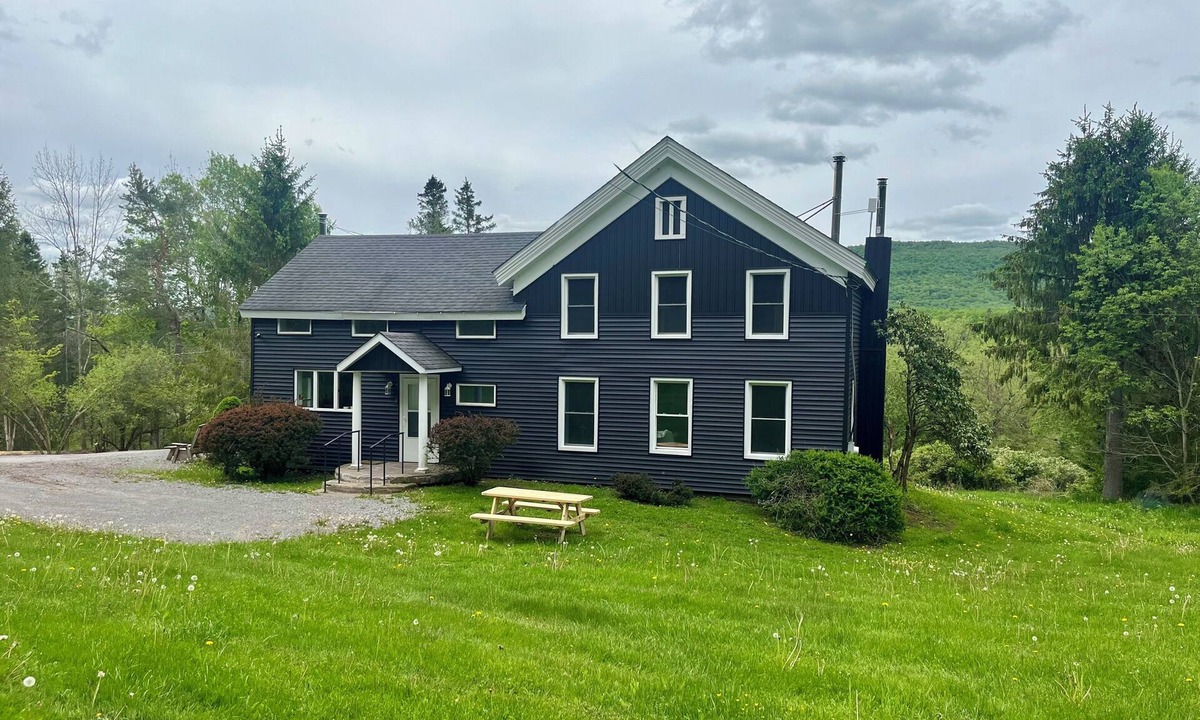 New Kingston Other | Cozy farmhouse getaway with modern amenities