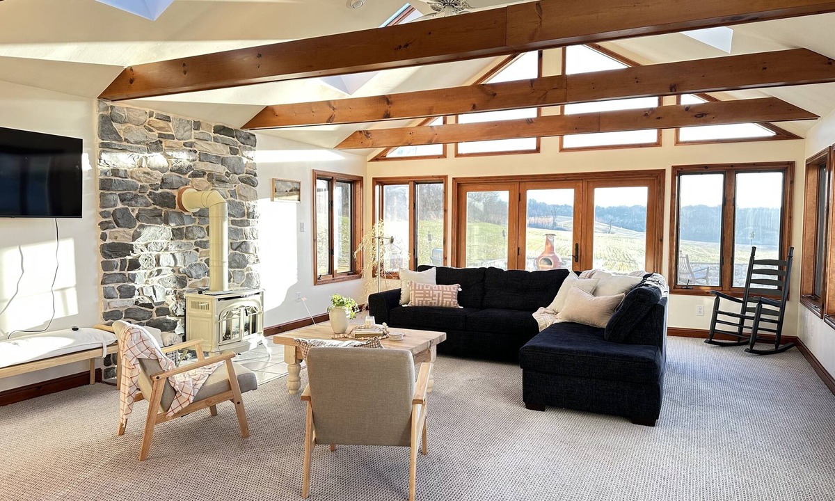 Refton House | Cozy Farmhouse in Lancaster