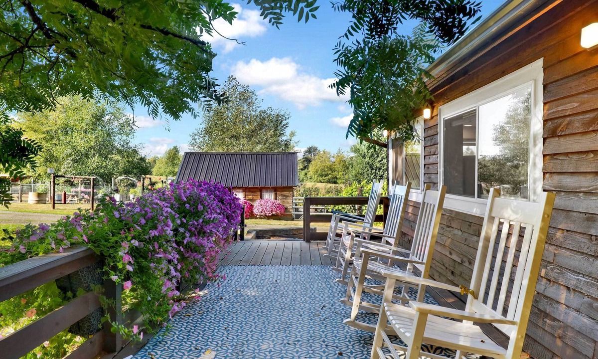 Ferndale Apartment | Cozy Ferndale Studio on 20-Acre Working Farm!