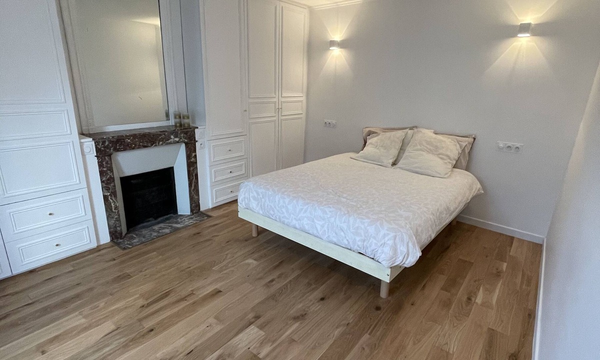 7th Arrondissement Apartment | Cozy Flat in Invalides, center of Paris