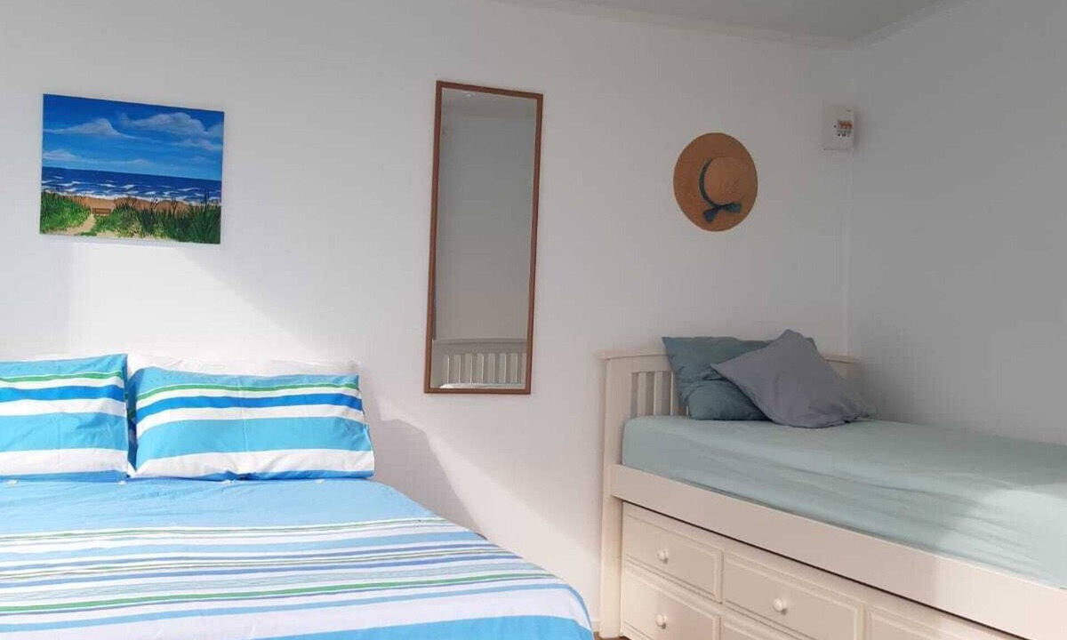 Glinks Gully Ski Chalet | Cozy Flat & Toheroa Pod