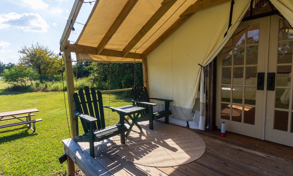 Coldspring RV Rental | Cozy Forest Retreat near Sam Houston National Park