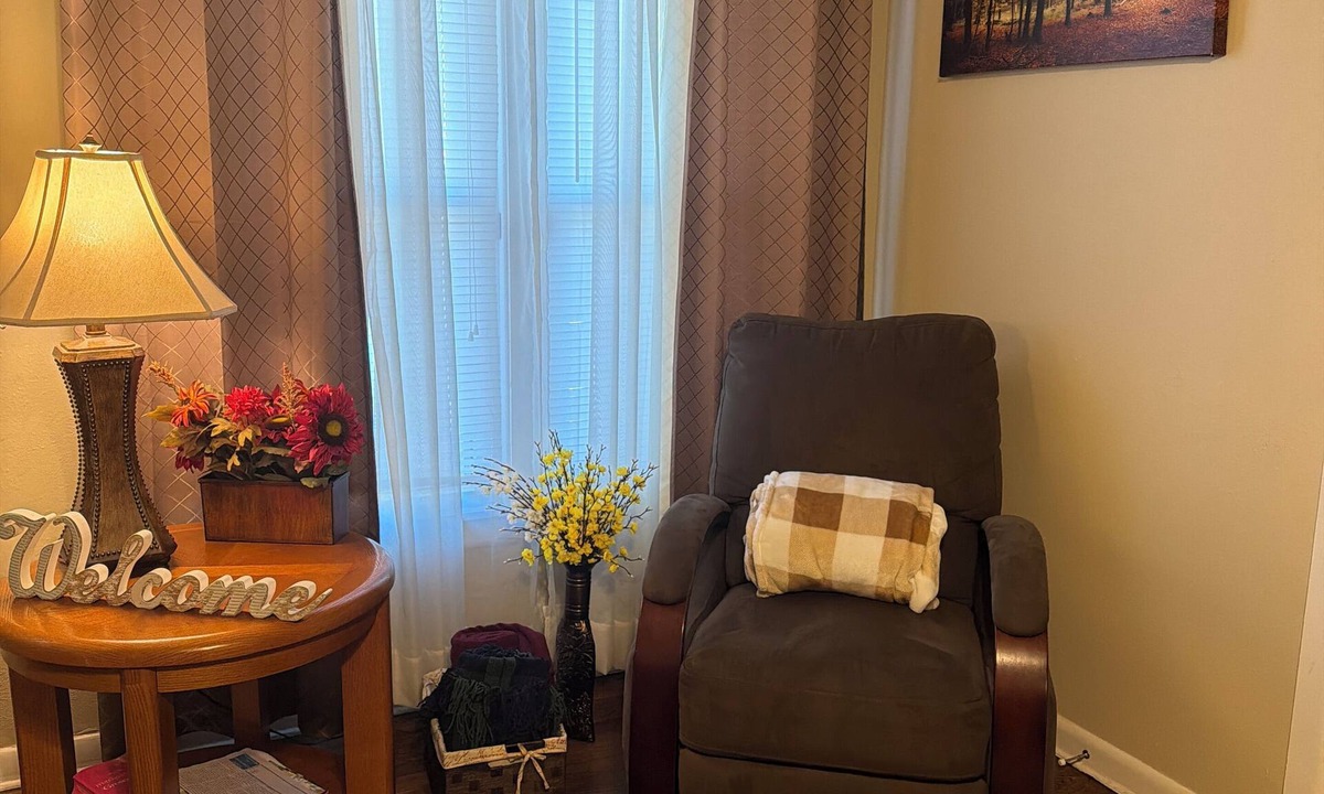 Carter Riverside House | Cozy Fort Worth Home away from Home Monthly Rates