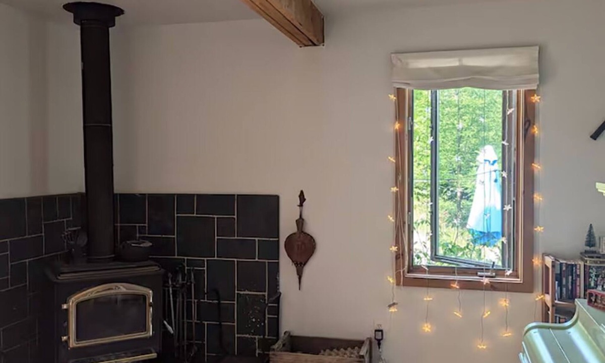 Tay Valley Cottage | Cozy Four-Season Retreat on Farren Lake