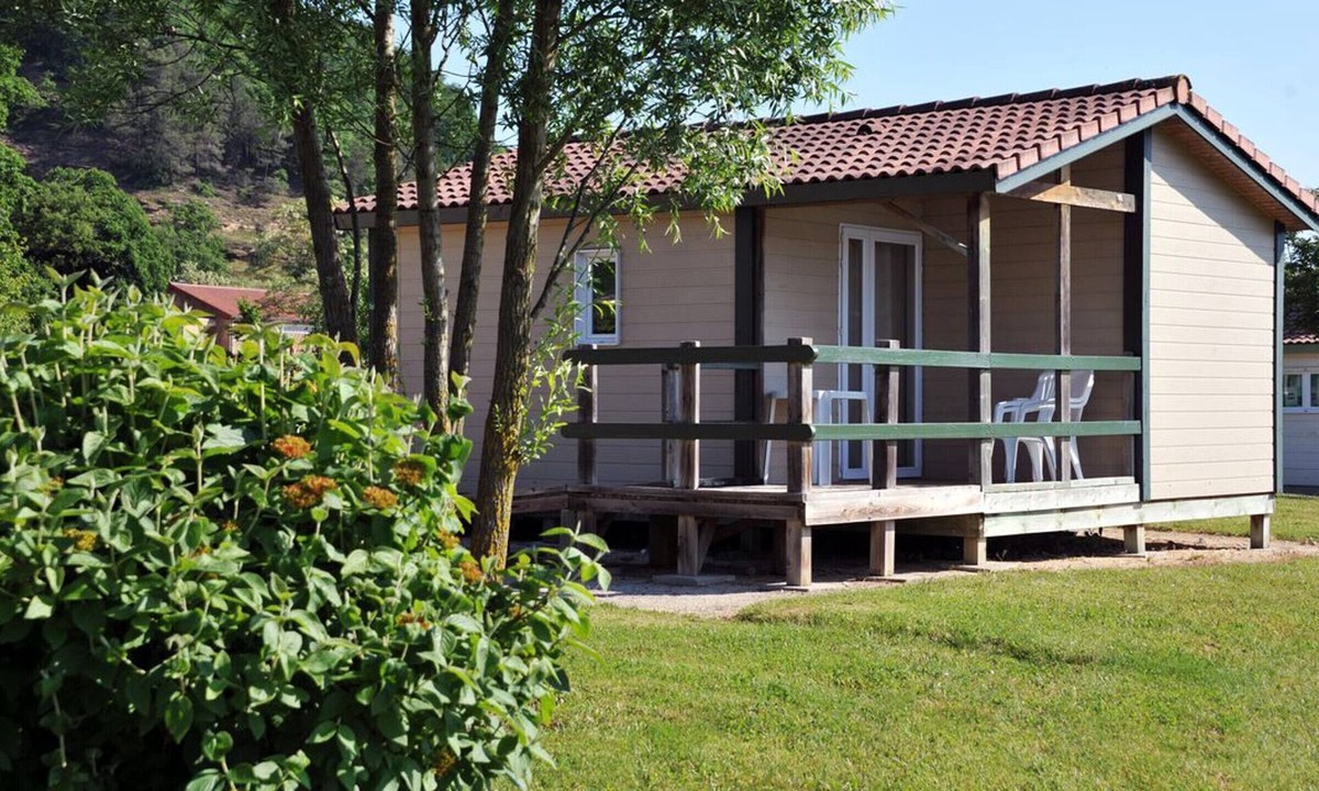 Saint-Donat-sur-l'Herbasse Ski Chalet | Cozy chalet with terrace