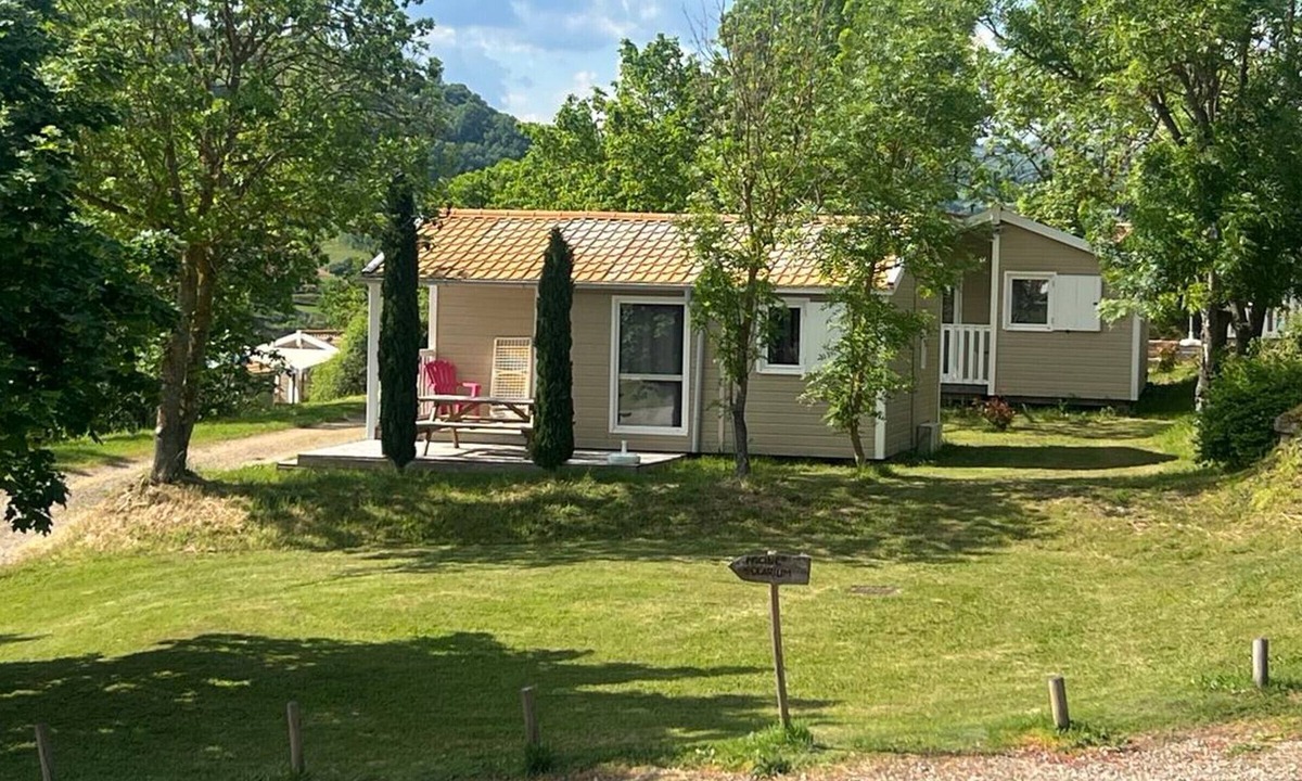 Val Saint Georges Ski Chalet | Cozy chalet, pets welcome - 6 guests