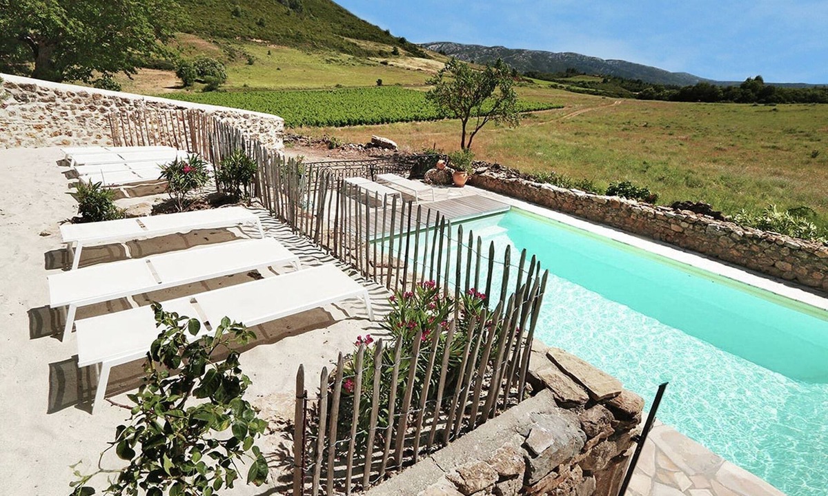 Villeseque-des-Corbieres Apartment | Cozy Escape in Villesèque