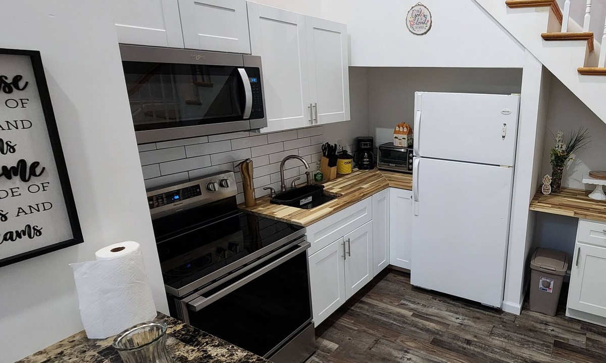 Coram Apartment | COZY FULL APT