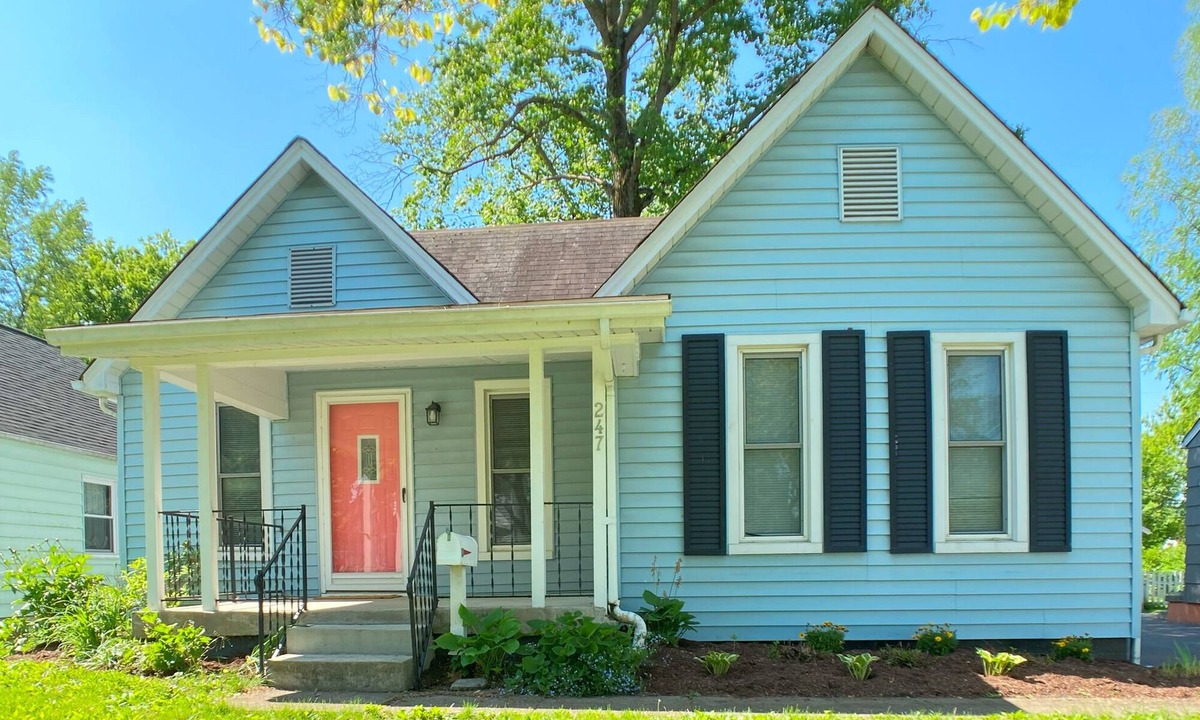 Clintonville Cottage | Cozy Fulton Cottage