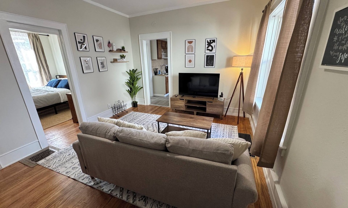 Westside Apartment | Cozy furnished 2 bedroom, 1 bath apartment + Office Space.