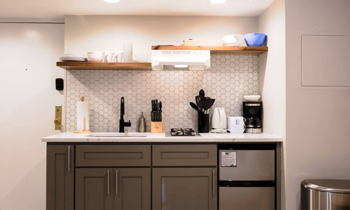 Prudential - St. Botolph Apartment | Cozy Garden Level Studio