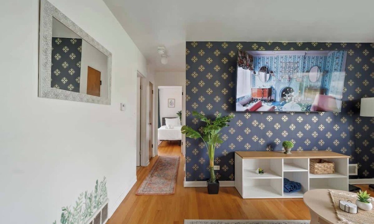 Westmont Apartment | Cozy Getaway - 2 Parking Spaces, Sleeps 4!