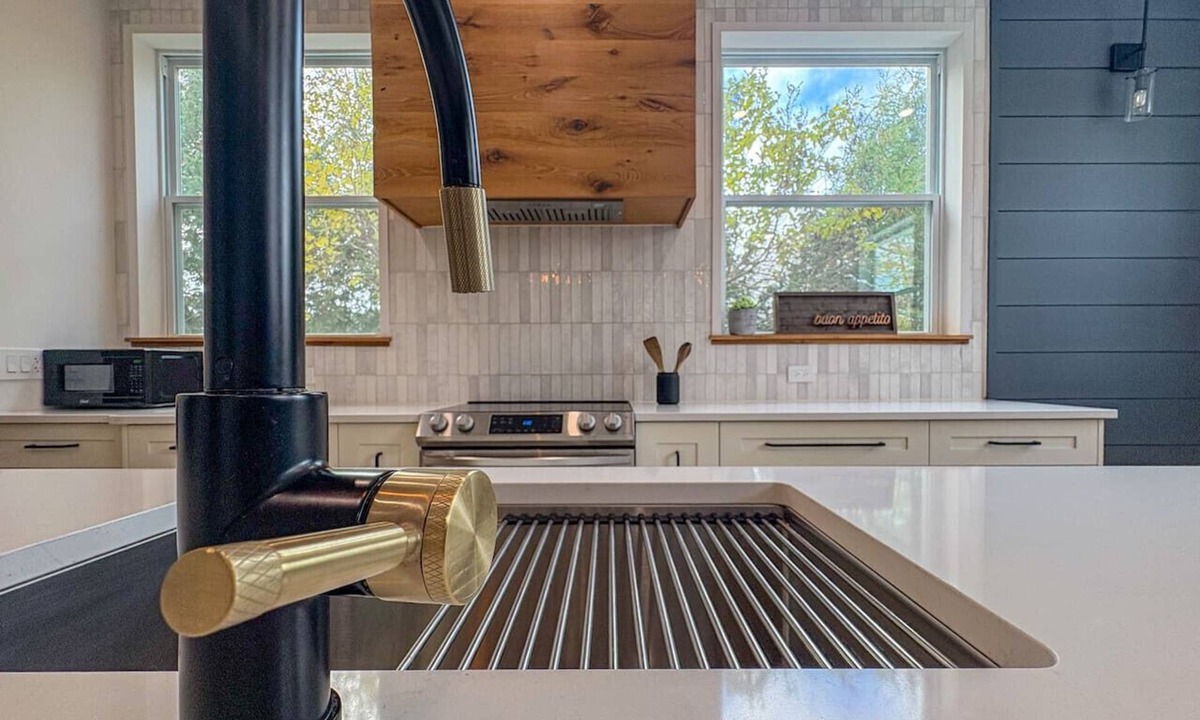 Meaford House | Cozy Getaway by the bay-Close to Mountain & Beach