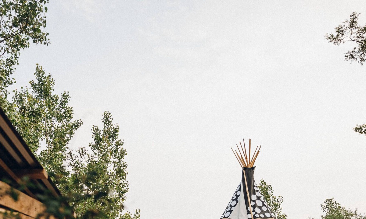 Corfu Cabin | COZY GLAMPING TIPI!