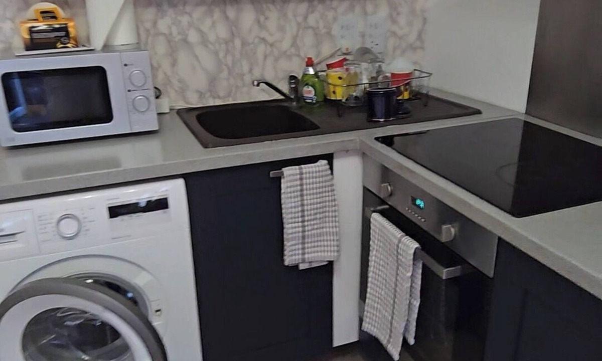 Barnwood Apartment | Cozy Gloucester Apartment Retreat