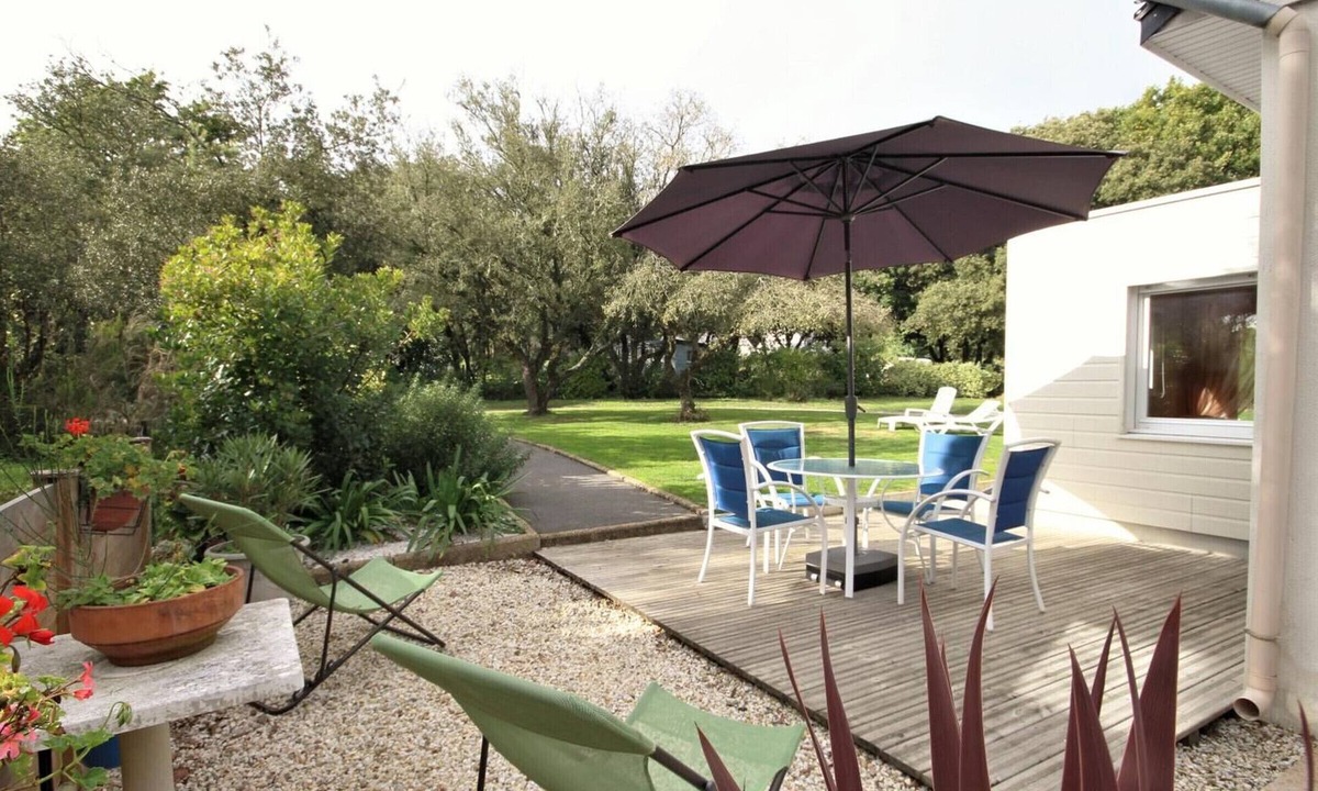La Turballe Cottage | Cozy Green Retreat - 800m from Beaches, Close to Guérande & La Baule