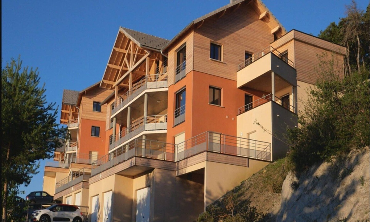 Chorges Apartment | Cozy Group Stay with a Fireplace