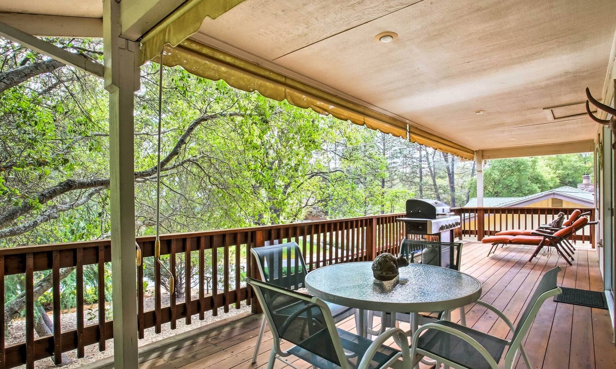 Groveland House | Cozy Groveland Retreat - Grill & Near Yosemite!