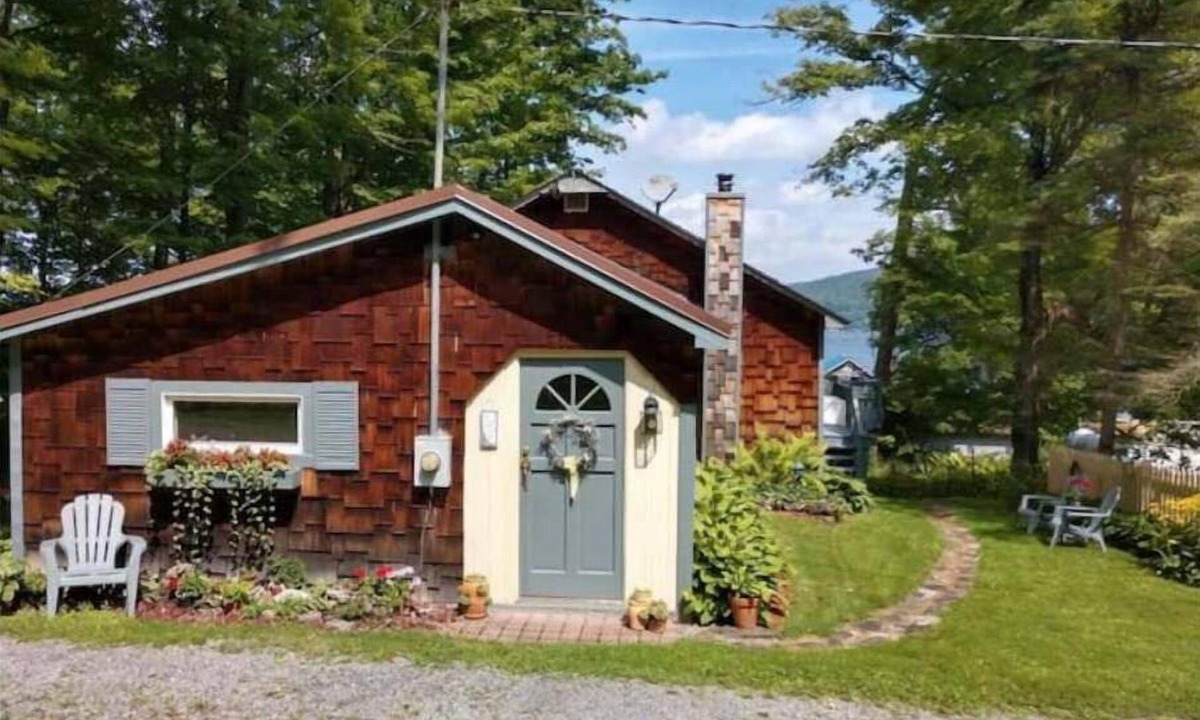 Richfield Springs Cottage | Cozy Hillside Hideaway on Lake Canadarago